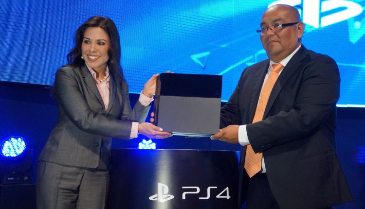 Lanzamiento PS4 en Perú PlayStation 4