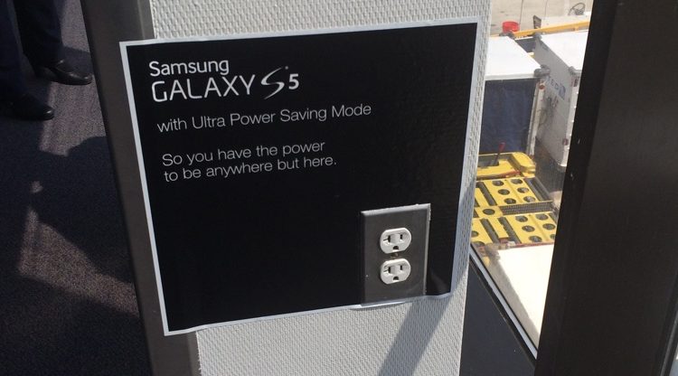 Samsung Galaxy S5 Ad Wall