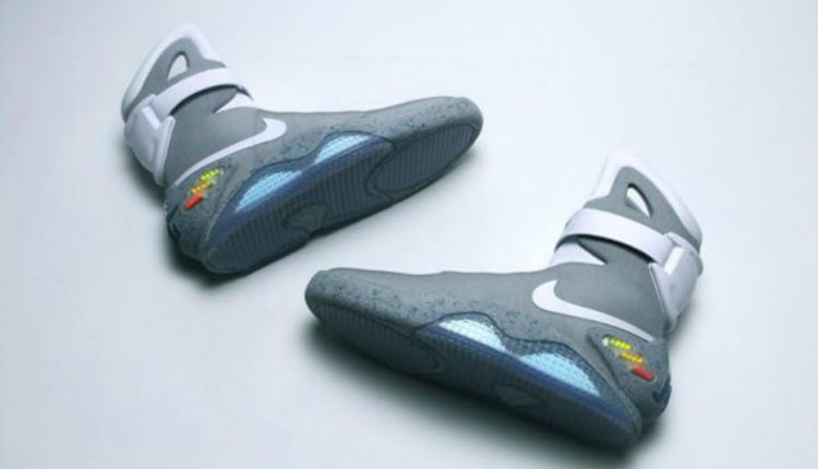 Nike Air MAG 007