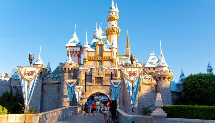 DisneylandCalifornia-D6DEXF